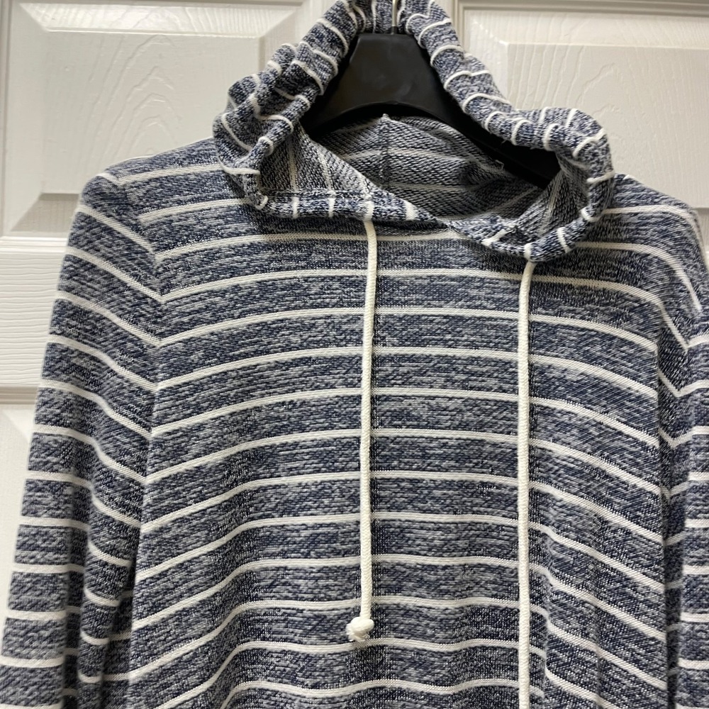 Women's Navy/White Long Sleeve Space‎ Dyed Hooded Top Drawstring Shirt Tail (L)